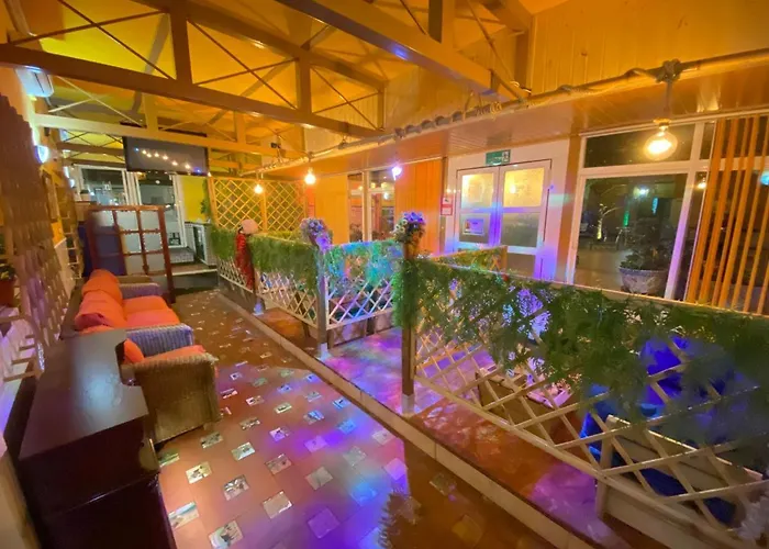 Hostal Avenida Andalucia - Solo Adultos
